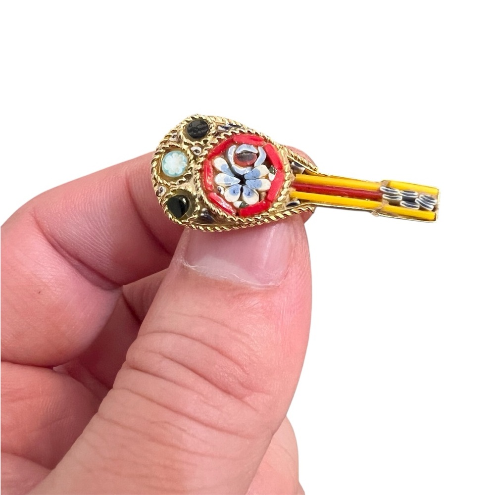 Vintage Micro-mosaic Brooch Guitar Gold Tone - Picture 3 of 7